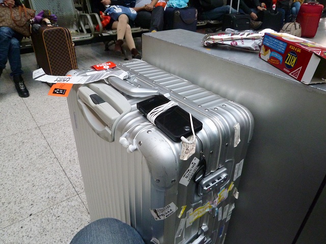 リモワスーツケース3